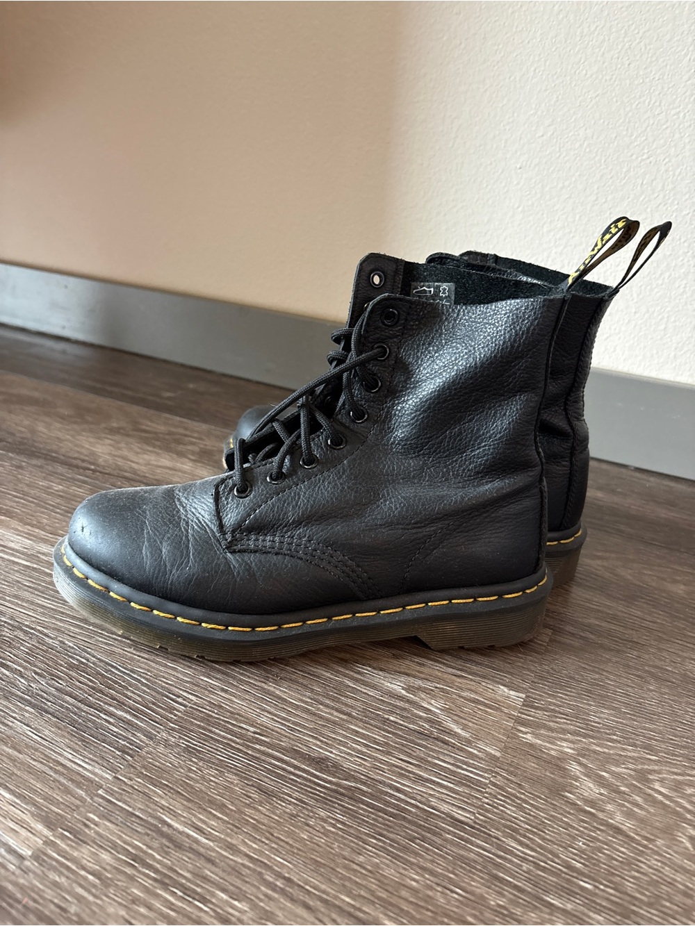 Doc Martin women’s 8